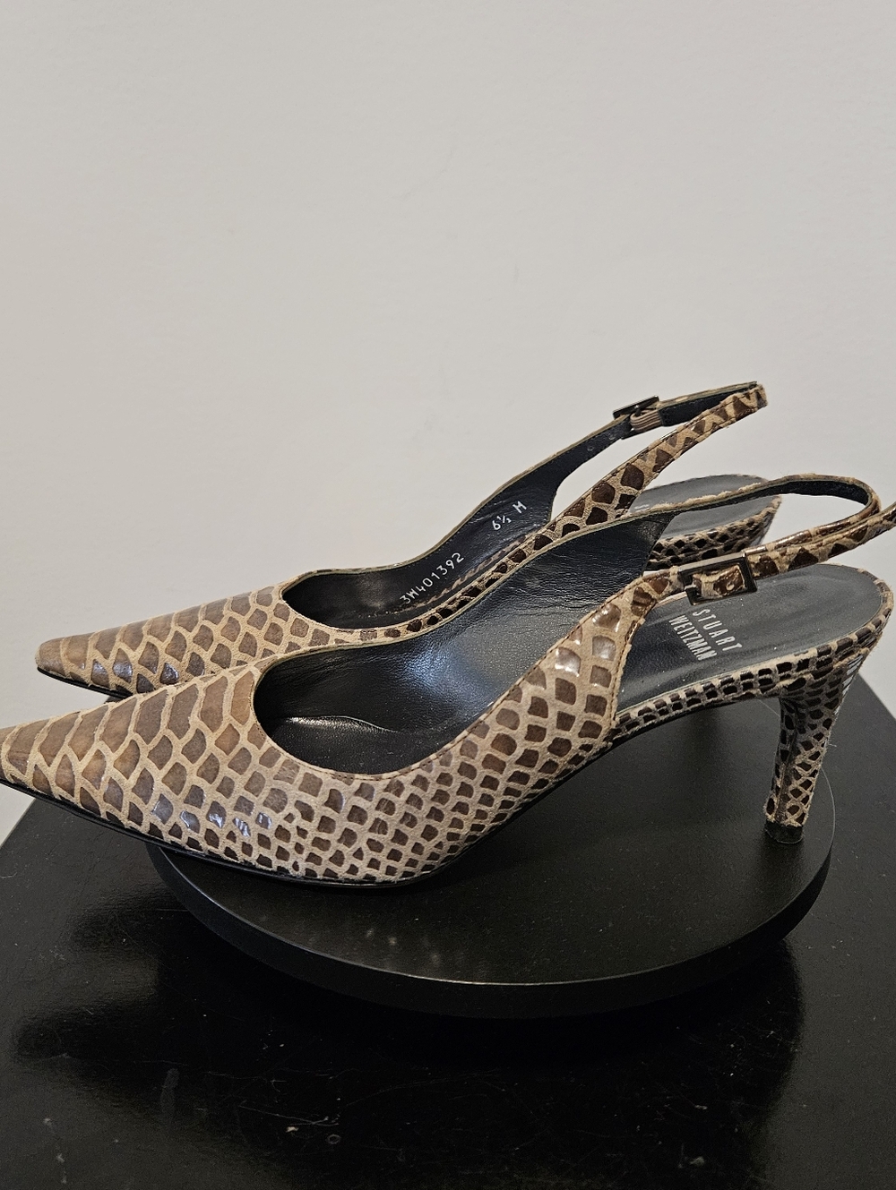 Stuart Weitzman Leather Taupe Snakeskin Slingback Pumps 3 Inch Heel Size 6.5M - Picture 7 of 10